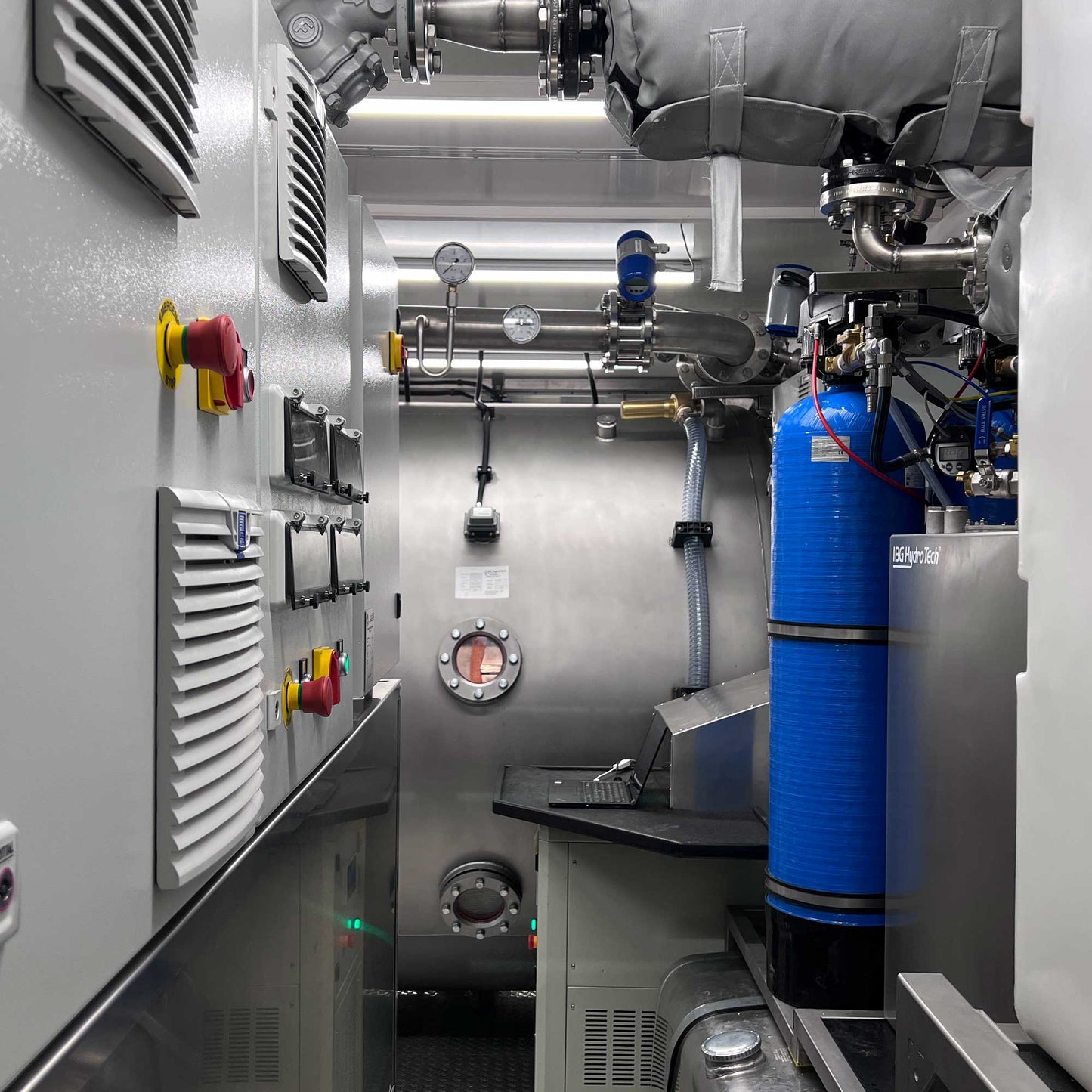 Inversionstrommel und Dampfsystem | Wechselbehälter von hinten aus